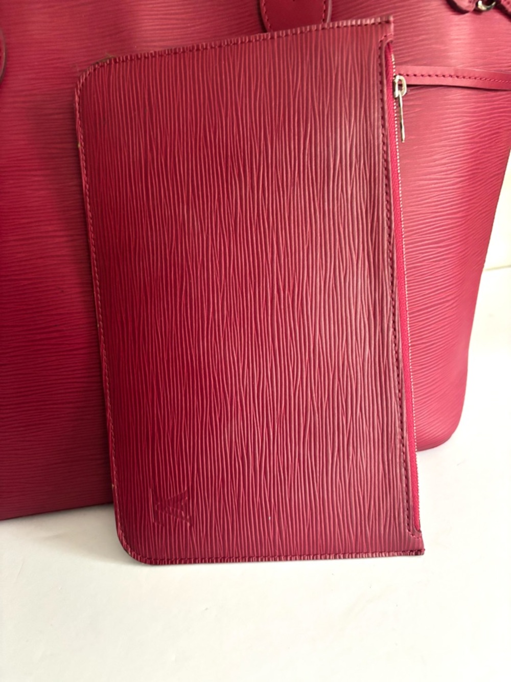Authentic Louis Vuitton Neverfull MM  / pochette in Fuchsia - Picture 4 of 16